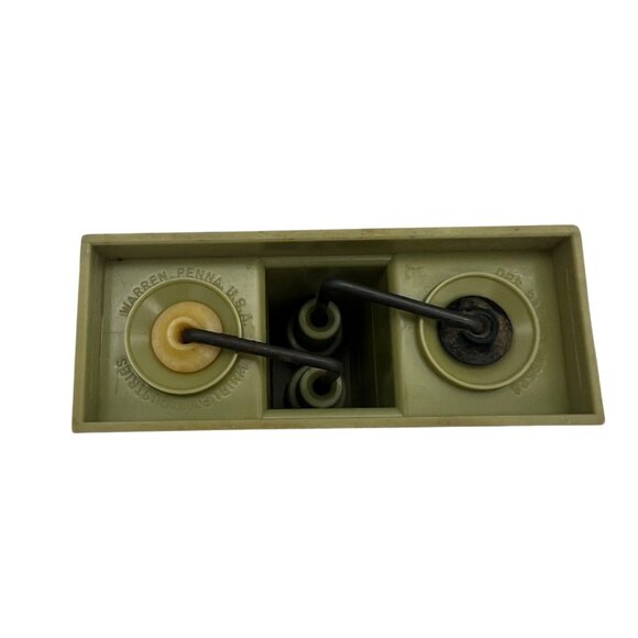 Vintage 1950s Whirley Push Button Salt Pepper Shaker Avocado Green MCM - Picture 4 of 7